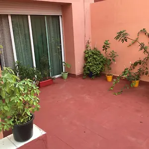  Guest house In A Quiet Area Close To The Train Station And Town